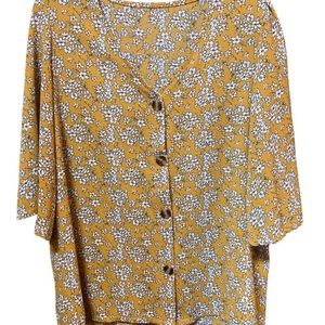 Mustard Yellow‎ Blouse with White Flowers Size Large Excellent Condition!
